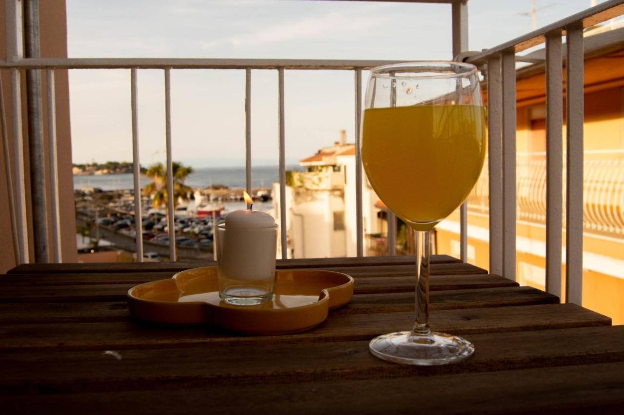 Casa Vacanze Caramagna 아치카스텔로 외부 사진